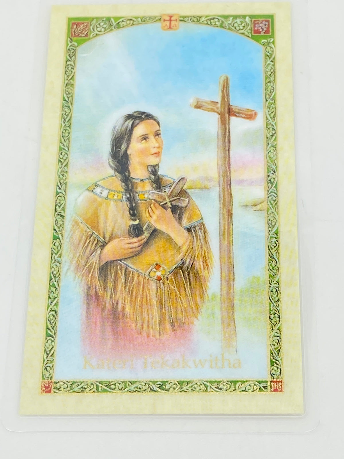 Santa Kateri Tekakwitha Tarjeta Sagrada laminada (Cubierta de Plástico) - Unique Catholic Gifts